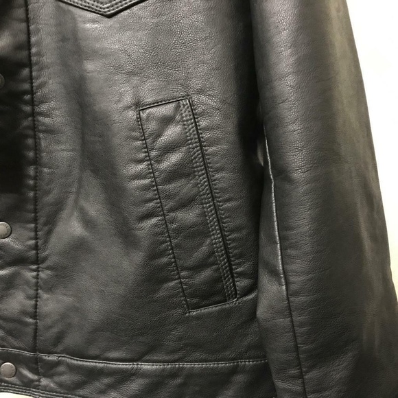 Levi's Mens Faux Leather Trucker Jacket Black - Picture 3 of 7